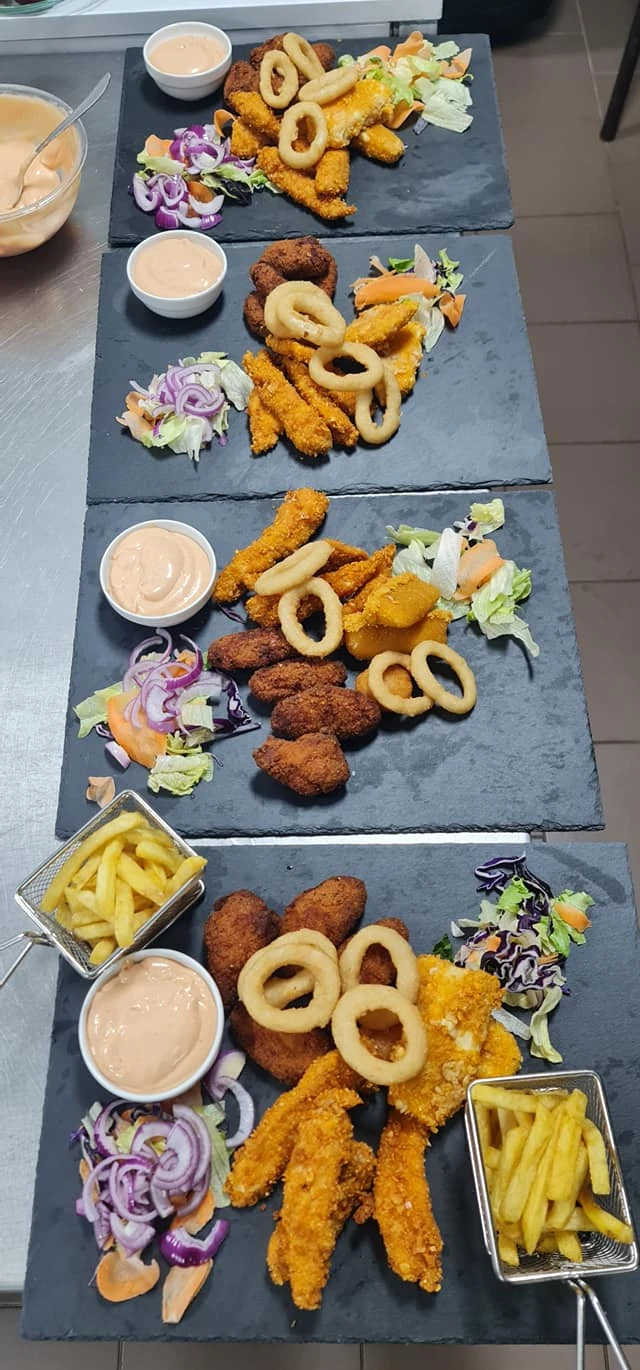 Vajdahunyad Szállás | Turisztikai panzió (K0278-7) A kép szerzői jogvédelem alatt állhat. Javasolt a kapcsolatfelvétel a jog tulajdonossal.