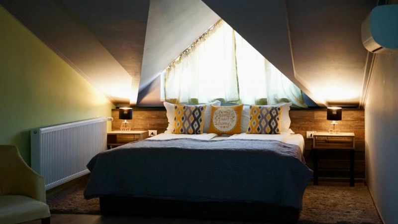 Vajdahunyad Szállás | Turisztikai panzió (K0278-52) A kép szerzői jogvédelem alatt állhat. Javasolt a kapcsolatfelvétel a jog tulajdonossal.