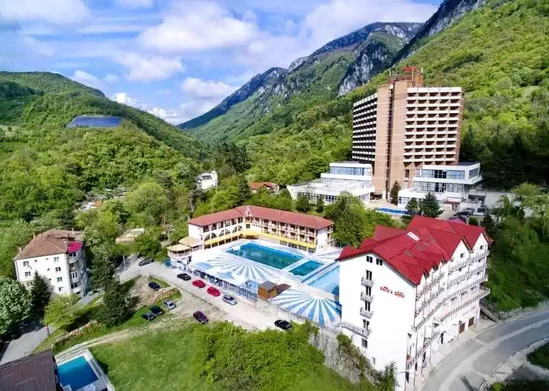 Băile Herculane Cazare | Vilă turistică (K0003-51) Imaginea poate fi supusă drepturilor de autor. Se recomandă contactarea titularului drepturilor.