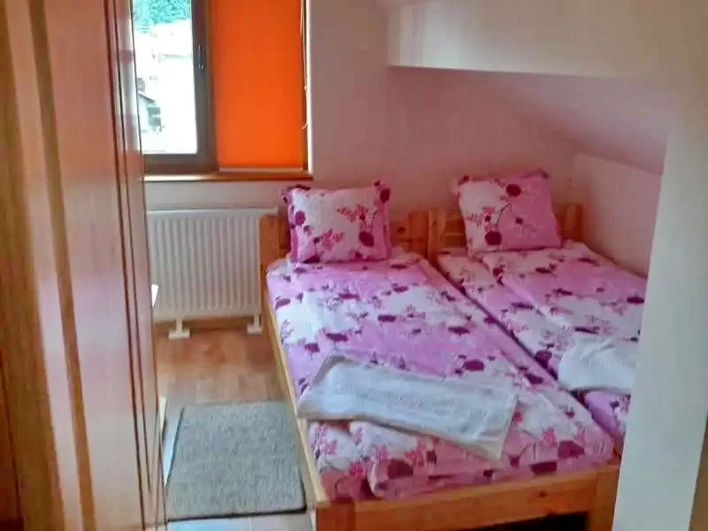 Beliș Cazare | Pensiune (K1011-17) Imaginea poate fi supusă drepturilor de autor. Se recomandă contactarea titularului drepturilor.