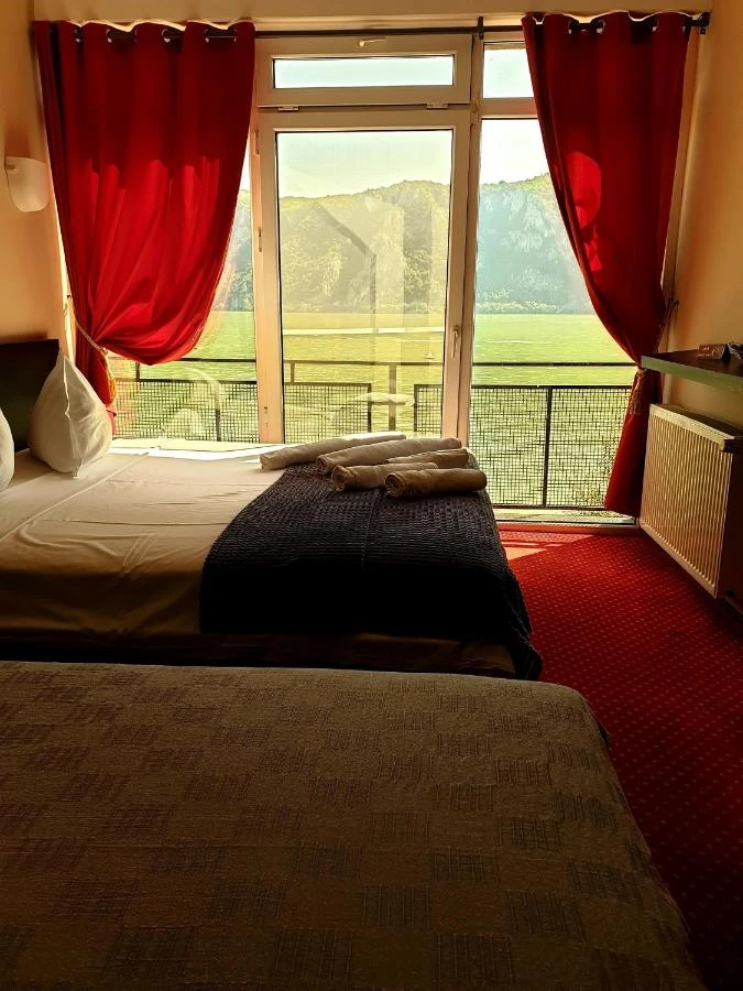 Dubova Cazare | Motel (K1560-25) Imaginea poate fi supusă drepturilor de autor. Se recomandă contactarea titularului drepturilor.