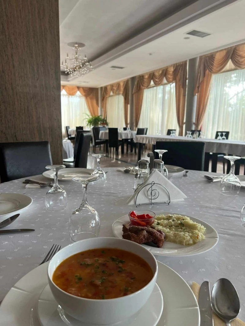 Drobeta-Turnu Severin Cazare | Pensiune turistică (K0572-3) Imaginea poate fi supusă drepturilor de autor. Se recomandă contactarea titularului drepturilor.