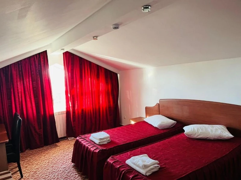 Drobeta-Turnu Severin Cazare | Pensiune turistică (K0572-13) Imaginea poate fi supusă drepturilor de autor. Se recomandă contactarea titularului drepturilor.