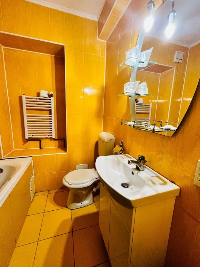 Drobeta-Turnu Severin Cazare | Pensiune turistică (K0572-27) Imaginea poate fi supusă drepturilor de autor. Se recomandă contactarea titularului drepturilor.