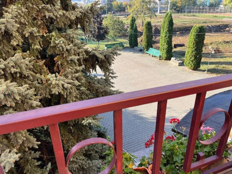 Drobeta-Turnu Severin Cazare | Pensiune turistică (K0572-29) Imaginea poate fi supusă drepturilor de autor. Se recomandă contactarea titularului drepturilor.