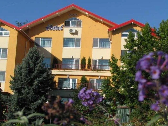 Drobeta-Turnu Severin Cazare | Pensiune turistică (K0572-30) Imaginea poate fi supusă drepturilor de autor. Se recomandă contactarea titularului drepturilor.