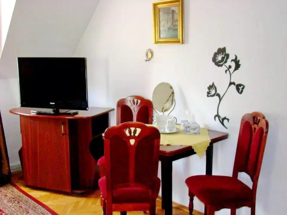 Timișoara Cazare | Pensiune (K0924-10) Imaginea poate fi supusă drepturilor de autor. Se recomandă contactarea titularului drepturilor.