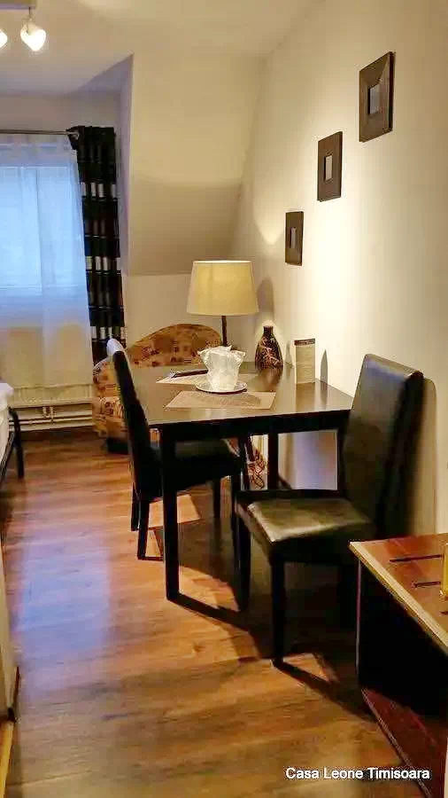 Timișoara Cazare | Pensiune (K0924-12) Imaginea poate fi supusă drepturilor de autor. Se recomandă contactarea titularului drepturilor.