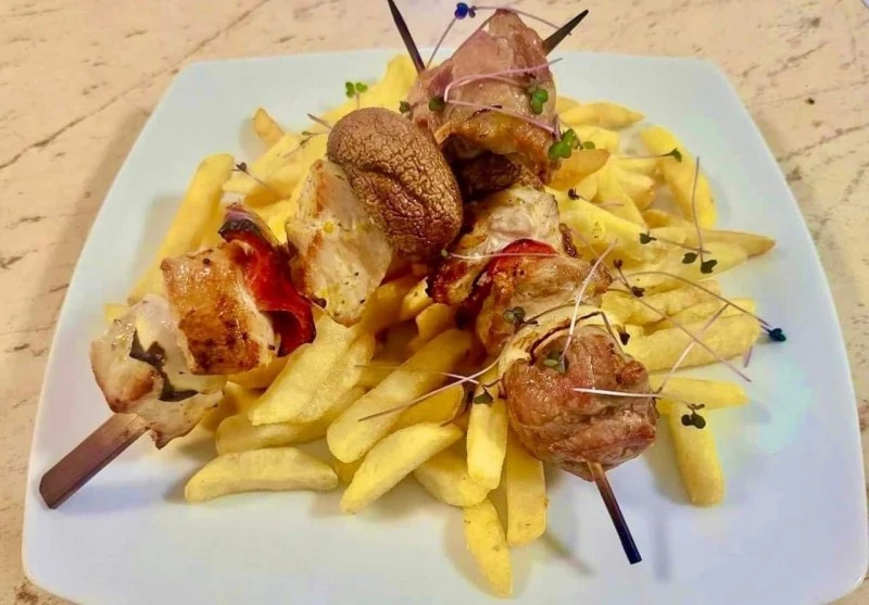 Szörényvár Szállás | Turisztikai panzió (K1277-5) A kép szerzői jogvédelem alatt állhat. Javasolt a kapcsolatfelvétel a jog tulajdonossal.