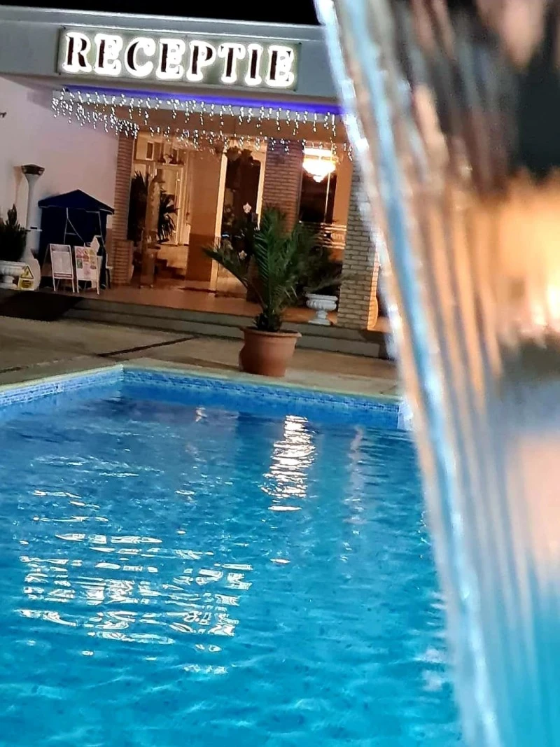 Drobeta-Turnu Severin Cazare | Hotel*** (K1277-12) Imaginea poate fi supusă drepturilor de autor. Se recomandă contactarea titularului drepturilor.