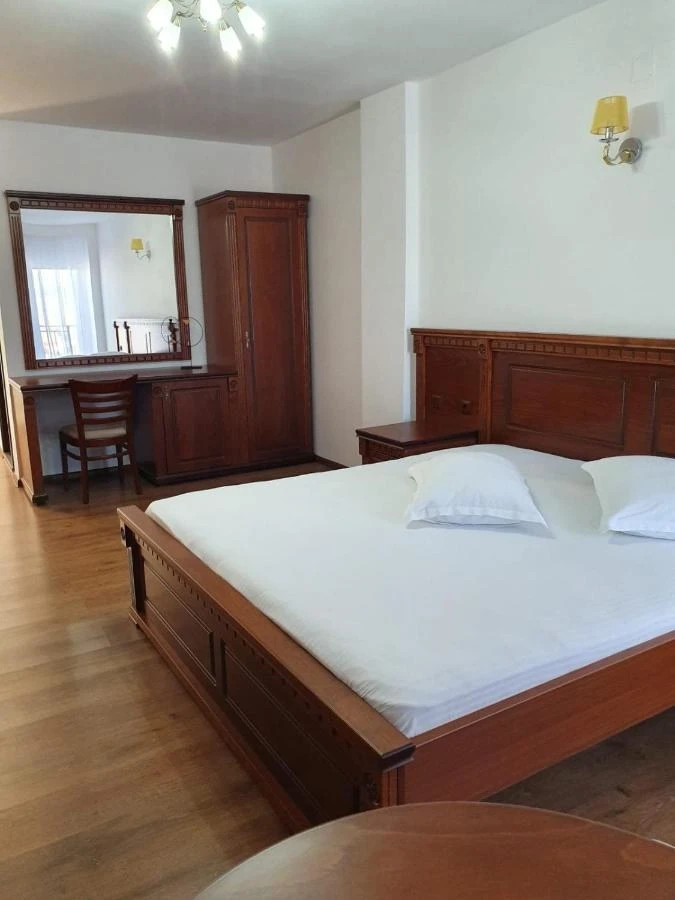 Drobeta-Turnu Severin Cazare | Pensiune turistică (K1277-17) Imaginea poate fi supusă drepturilor de autor. Se recomandă contactarea titularului drepturilor.