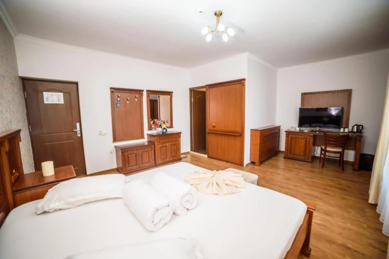 Drobeta-Turnu Severin Cazare | Pensiune turistică (K1277-24) Imaginea poate fi supusă drepturilor de autor. Se recomandă contactarea titularului drepturilor.