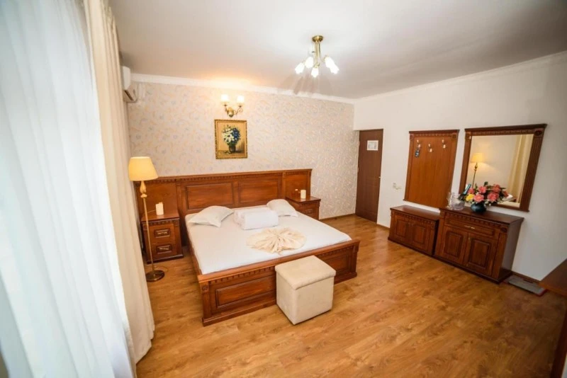 Drobeta-Turnu Severin Cazare | Pensiune turistică (K1277-26) Imaginea poate fi supusă drepturilor de autor. Se recomandă contactarea titularului drepturilor.