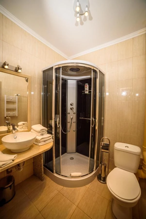 Drobeta-Turnu Severin Cazare | Hotel*** (K1277-43) Imaginea poate fi supusă drepturilor de autor. Se recomandă contactarea titularului drepturilor.