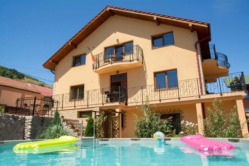 Orșova Cazare | Pensiune (K1558-20) Imaginea poate fi supusă drepturilor de autor. Se recomandă contactarea titularului drepturilor.