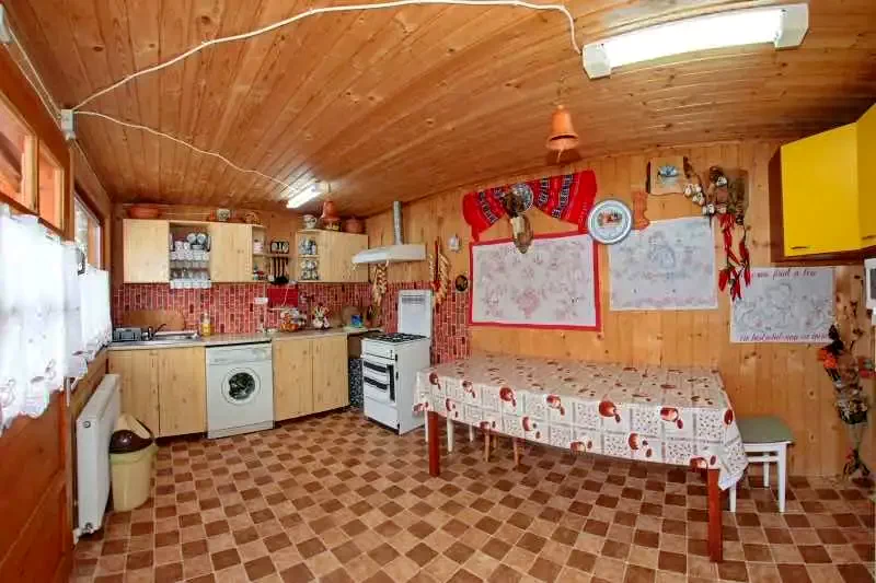 Lacu Roșu Cazare | Pensiune (K0910-9) Imaginea poate fi supusă drepturilor de autor. Se recomandă contactarea titularului drepturilor.