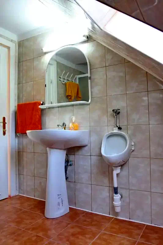 Izvoru Mureșului Cazare | Cabană (K0455-23) Imaginea poate fi supusă drepturilor de autor. Se recomandă contactarea titularului drepturilor.