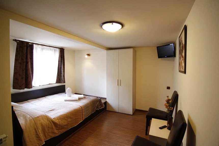 Sibiu Cazare | Motel (K1043-14) Imaginea poate fi supusă drepturilor de autor. Se recomandă contactarea titularului drepturilor.