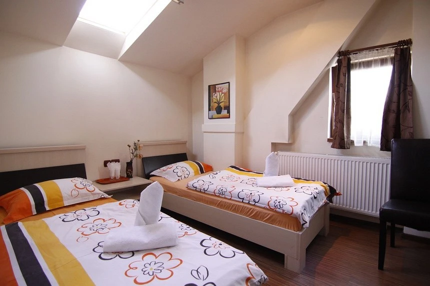 Sibiu Cazare | Motel (K1043-19) Imaginea poate fi supusă drepturilor de autor. Se recomandă contactarea titularului drepturilor.