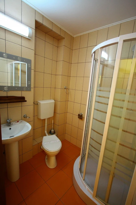 Nagyszeben Szállás | Motel (K0569-8) A kép szerzői jogvédelem alatt állhat. Javasolt a kapcsolatfelvétel a jog tulajdonossal.