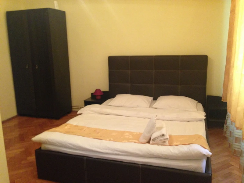 Nagyszeben Szállás | Motel (K0569-15) A kép szerzői jogvédelem alatt állhat. Javasolt a kapcsolatfelvétel a jog tulajdonossal.