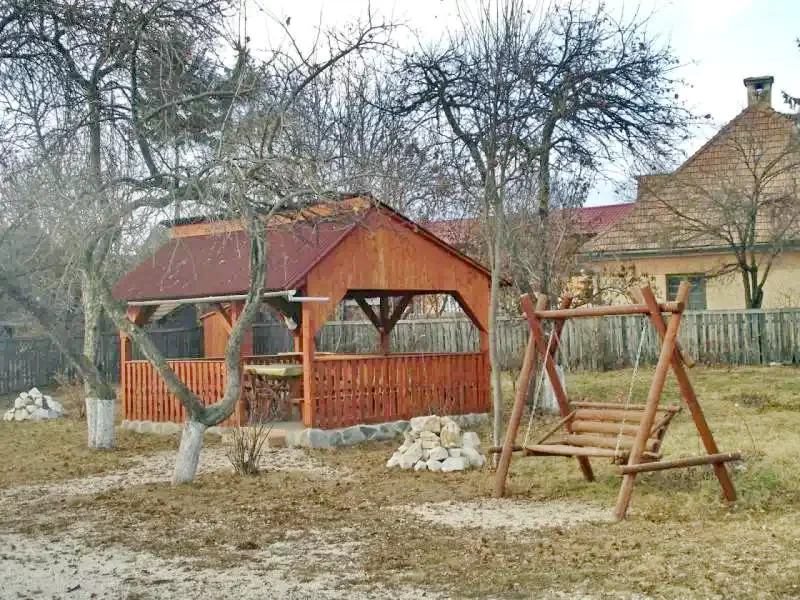 Sândominic Cazare | Cabană (K0288-27) Imaginea poate fi supusă drepturilor de autor. Se recomandă contactarea titularului drepturilor.