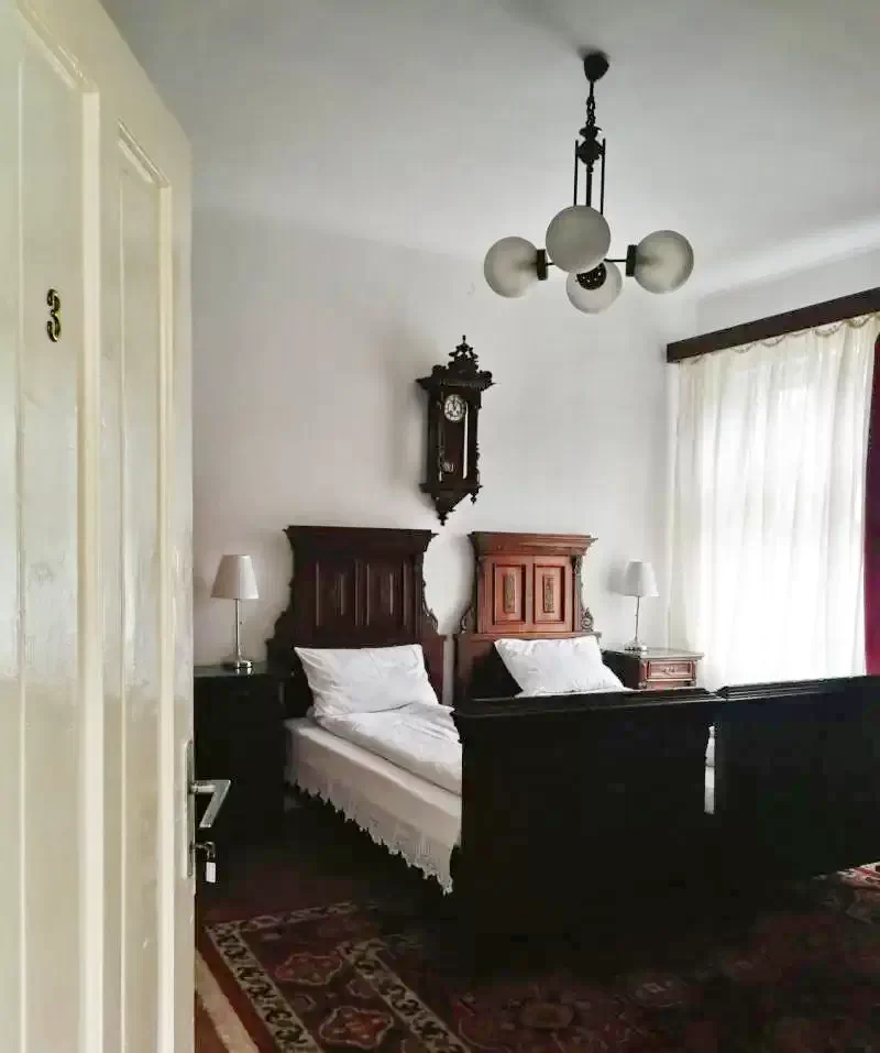 Malnaș-Băi Cazare | Motel (K1221-29) Imaginea poate fi supusă drepturilor de autor. Se recomandă contactarea titularului drepturilor.