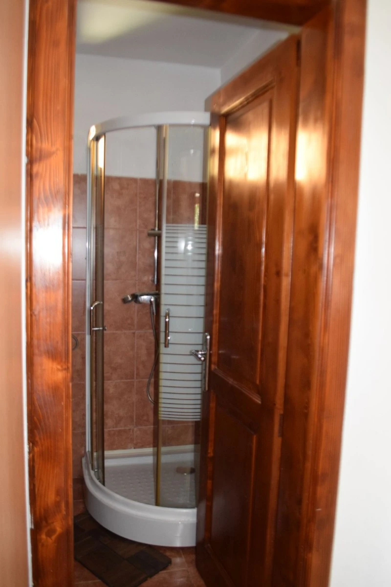 Sibiu Cazare | Motel (K0567-21) Imaginea poate fi supusă drepturilor de autor. Se recomandă contactarea titularului drepturilor.