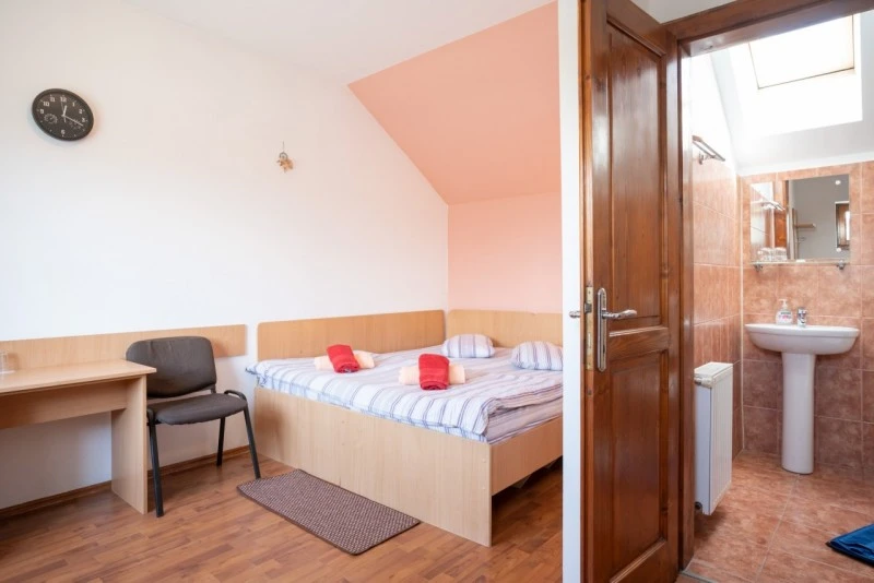 Nagyszeben Szállás | Motel (K0567-31) A kép szerzői jogvédelem alatt állhat. Javasolt a kapcsolatfelvétel a jog tulajdonossal.