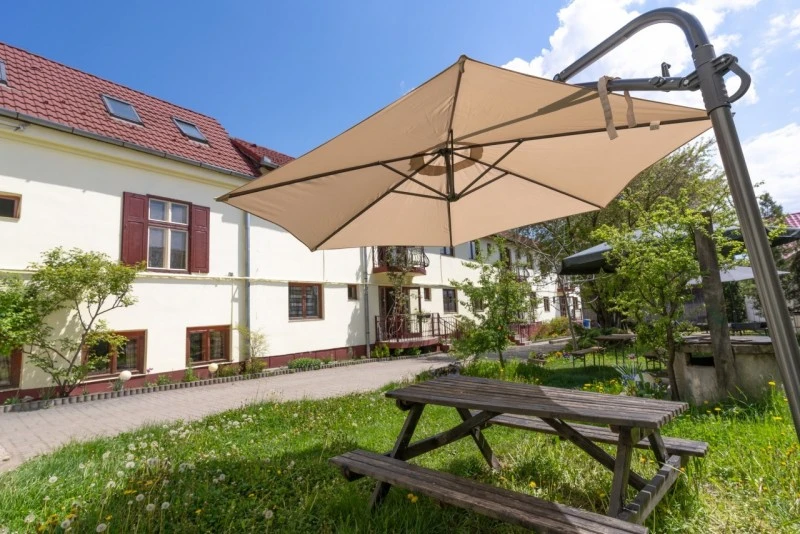 Sibiu Cazare | Motel (K0567-52) Imaginea poate fi supusă drepturilor de autor. Se recomandă contactarea titularului drepturilor.