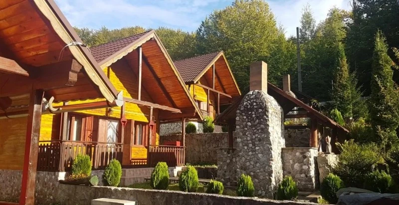 Szállás Boga - Cabana Cristal | Boga - Cristal Faház. A kép szerzői jogvédelem alatt állhat. Javasolt a kapcsolatfelvétel a jog tulajdonossal.
