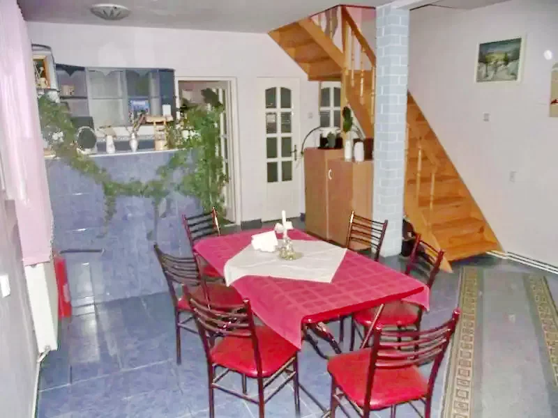 Sândominic Cazare | Motel (K0284-4) Imaginea poate fi supusă drepturilor de autor. Se recomandă contactarea titularului drepturilor.