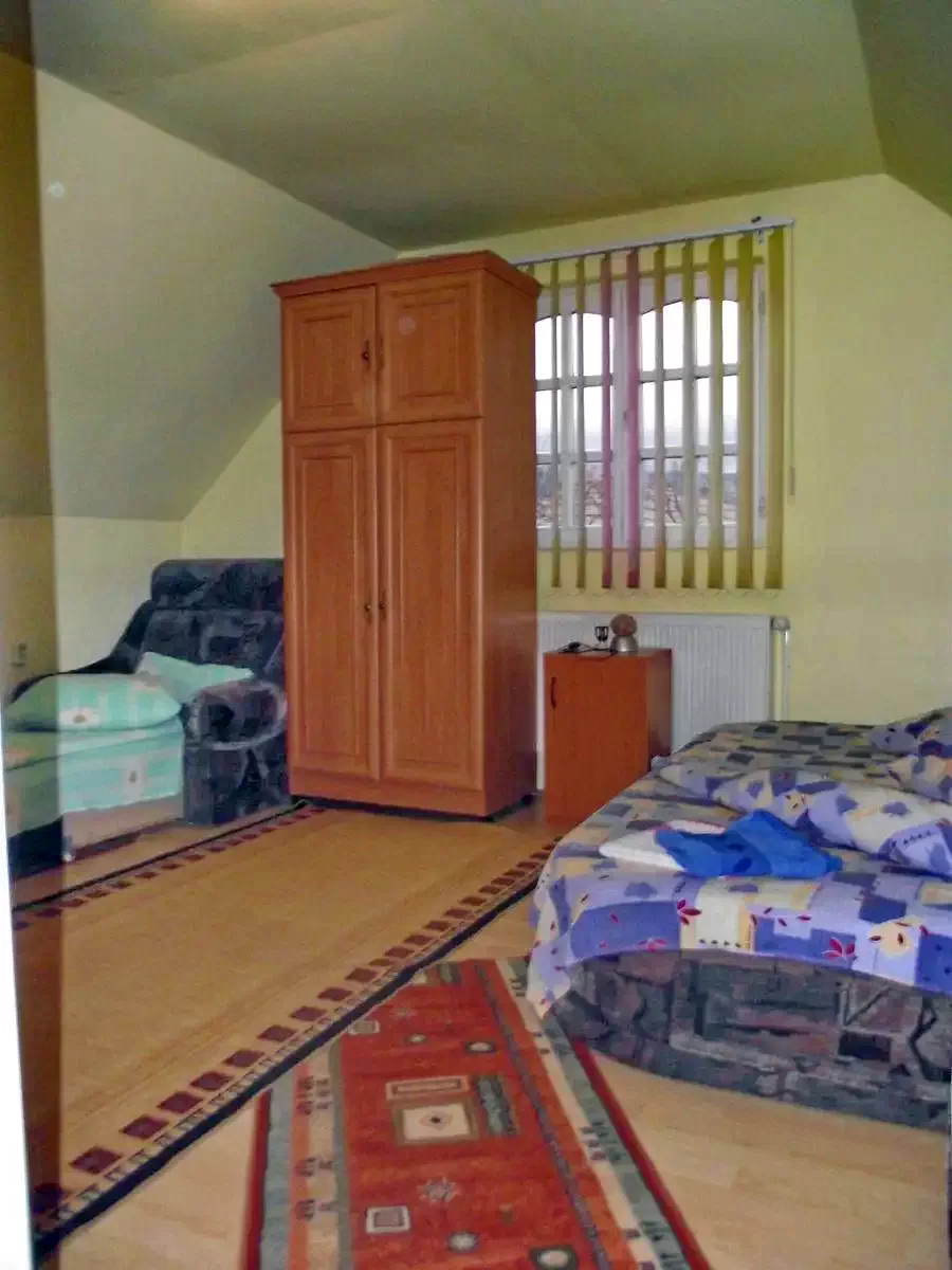 Sândominic Cazare | Motel (K0284-22) Imaginea poate fi supusă drepturilor de autor. Se recomandă contactarea titularului drepturilor.