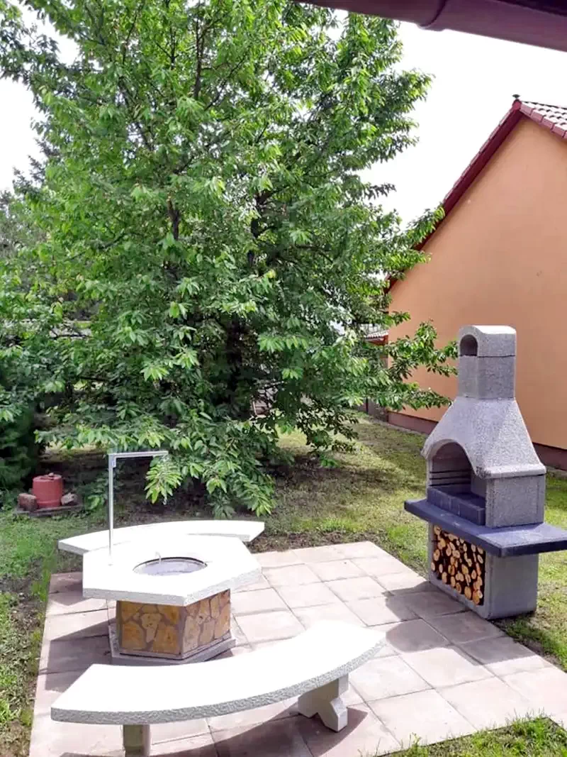  Cazare | Casă de oaspeți (K0801-20) Imaginea poate fi supusă drepturilor de autor. Se recomandă contactarea titularului drepturilor.