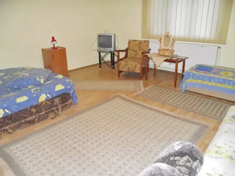 Sândominic Cazare | Cabană (K0102-10) Imaginea poate fi supusă drepturilor de autor. Se recomandă contactarea titularului drepturilor.