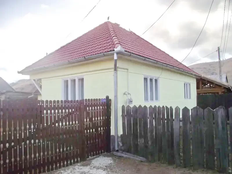 Csíkszentdomokos Szállás | Kulcsosház / Turisztikai faház (K0102-19) A kép szerzői jogvédelem alatt állhat. Javasolt a kapcsolatfelvétel a jog tulajdonossal.