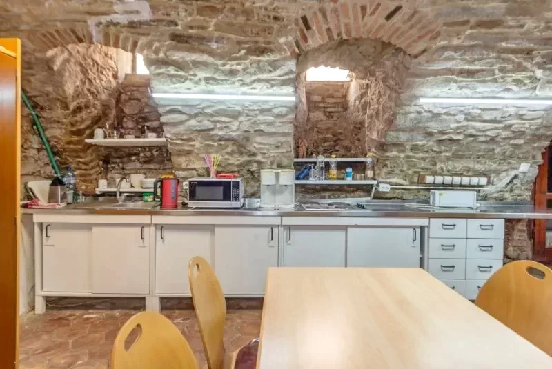 Sighișoara Cazare | Hostel (K1425-3) Imaginea poate fi supusă drepturilor de autor. Se recomandă contactarea titularului drepturilor.
