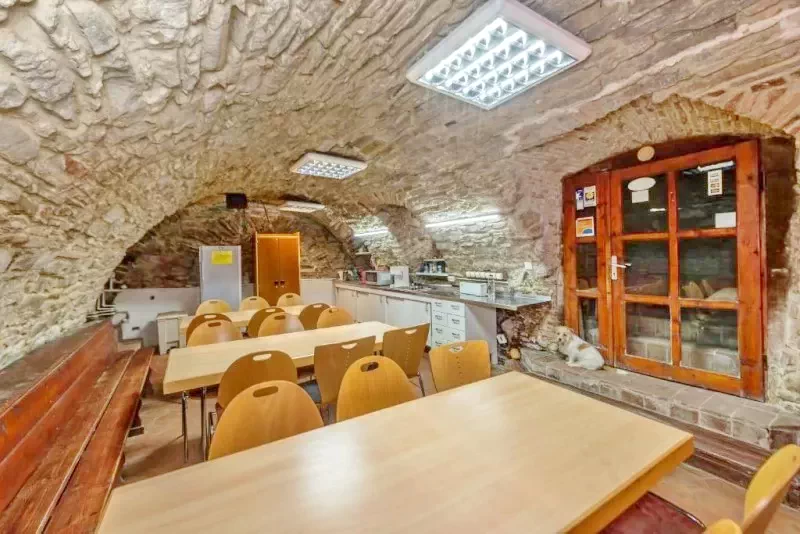 Sighișoara Cazare | Hostel (K1425-4) Imaginea poate fi supusă drepturilor de autor. Se recomandă contactarea titularului drepturilor.