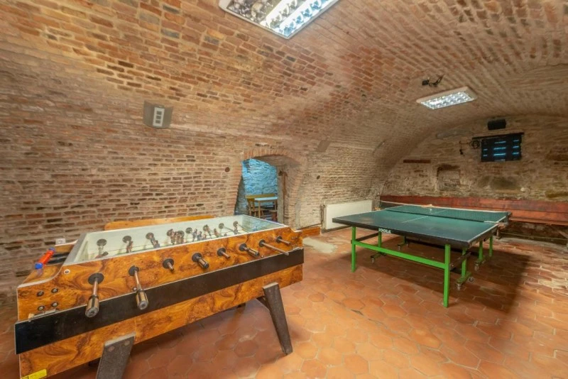 Sighișoara Cazare | Hostel (K1425-40) Imaginea poate fi supusă drepturilor de autor. Se recomandă contactarea titularului drepturilor.