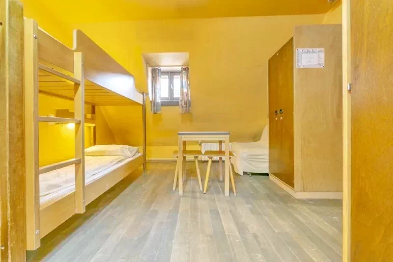 Sighișoara Cazare | Hostel (K1425-53) Imaginea poate fi supusă drepturilor de autor. Se recomandă contactarea titularului drepturilor.