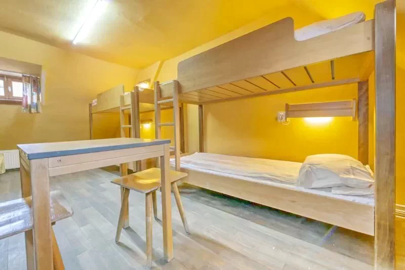 Sighișoara Cazare | Hostel (K1425-55) Imaginea poate fi supusă drepturilor de autor. Se recomandă contactarea titularului drepturilor.