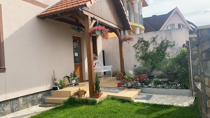 Băile Felix Cazare | Pensiune (K1552-42) Imaginea poate fi supusă drepturilor de autor. Se recomandă contactarea titularului drepturilor.