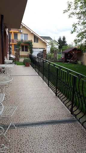 Băile Felix Cazare | Pensiune (K1552-45) Imaginea poate fi supusă drepturilor de autor. Se recomandă contactarea titularului drepturilor.
