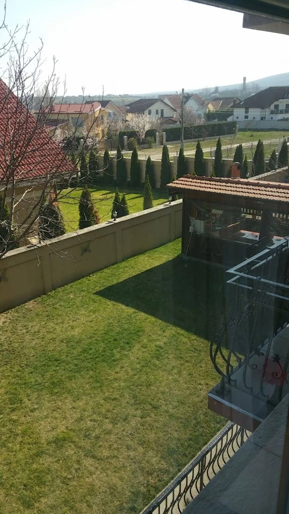 Băile Felix Cazare | Pensiune (K1552-47) Imaginea poate fi supusă drepturilor de autor. Se recomandă contactarea titularului drepturilor.