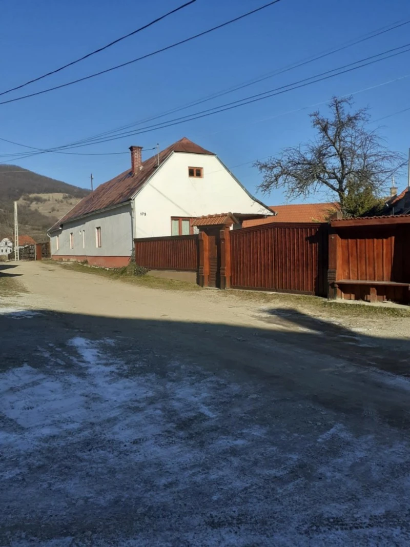 Rimetea Cazare | Casă de oaspeți (K0586-18) Imaginea poate fi supusă drepturilor de autor. Se recomandă contactarea titularului drepturilor.