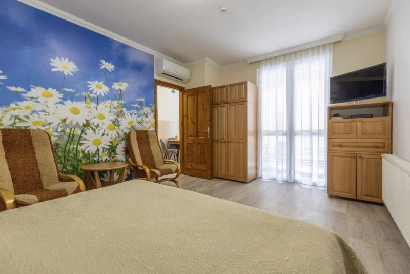  Cazare | Bungalow (K0413-2) Imaginea poate fi supusă drepturilor de autor. Se recomandă contactarea titularului drepturilor.