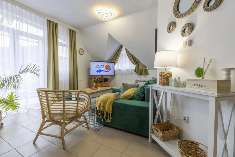  Cazare | Bungalow (K0178-3) Imaginea poate fi supusă drepturilor de autor. Se recomandă contactarea titularului drepturilor.