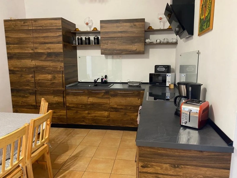 Szászkabánya Szállás | Motel (K1274-6) A kép szerzői jogvédelem alatt állhat. Javasolt a kapcsolatfelvétel a jog tulajdonossal.