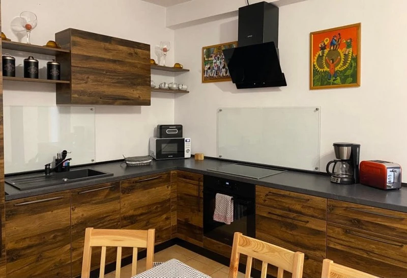 Szászkabánya Szállás | Motel (K1274-8) A kép szerzői jogvédelem alatt állhat. Javasolt a kapcsolatfelvétel a jog tulajdonossal.