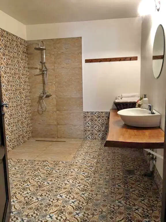 Sasca Montană Cazare | Motel (K1274-17) Imaginea poate fi supusă drepturilor de autor. Se recomandă contactarea titularului drepturilor.